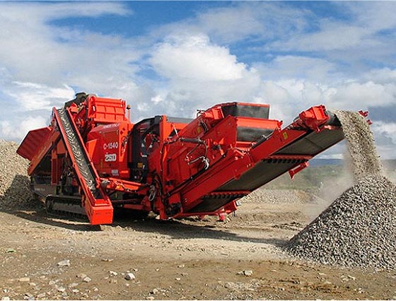 Finlay I-1310RS Mobile spring crusher with a sorting module